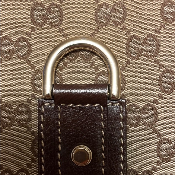 Gucci Abbey Crossbody Bag - Picture 3 of 16